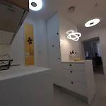 Trixi Maksimijan شقة