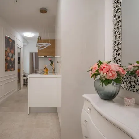 Trixi Maksimijan Appartement Pula