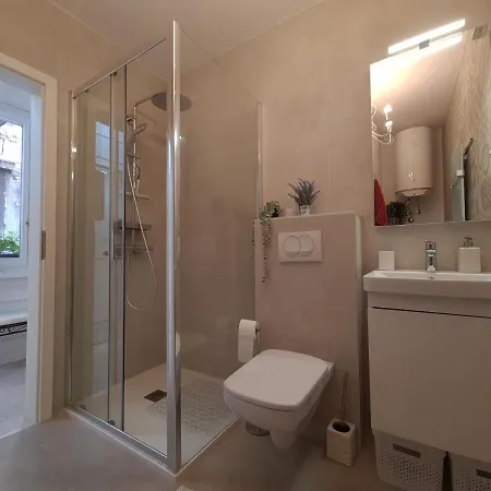 Trixi Maksimijan Appartement Pula