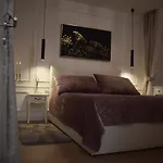 Trixi Maksimijan * Póla