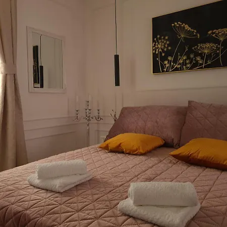 아파트 Trixi Maksimijan 풀라