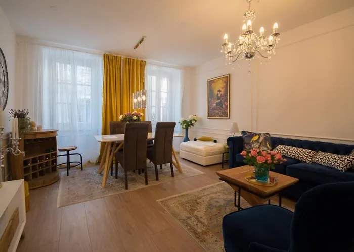 Trixi Maksimijan 아파트