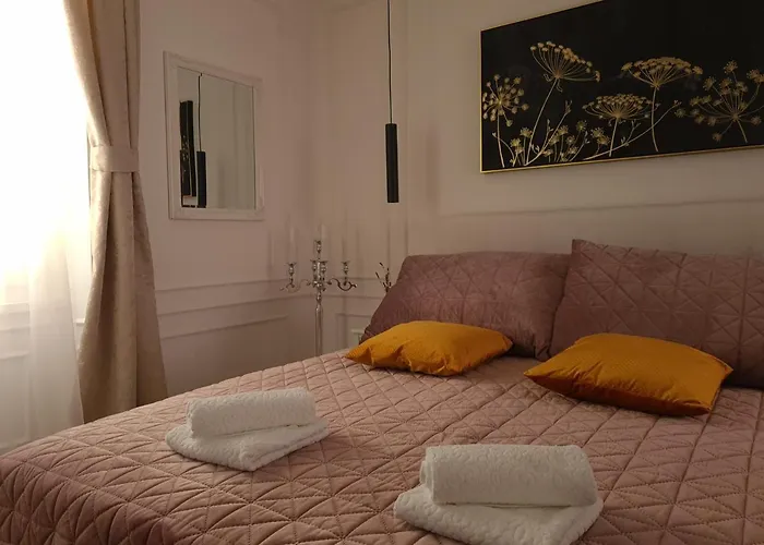 아파트 Trixi Maksimijan 풀라